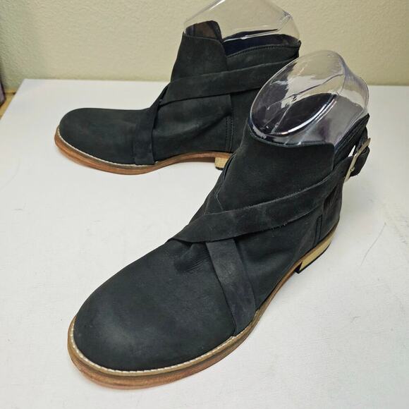 Free People 39 Las Palmas Dark Gray Buckle Ankle Boot. Elastic inside. Leather - Picture 1 of 16
